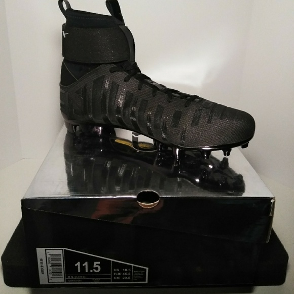 Under Armour Cam Newton Football Cleates - Picture 2 of 3